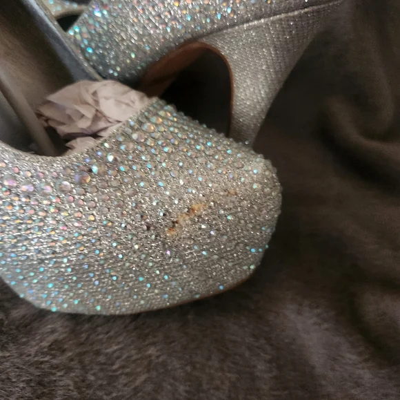 Dream pairs heels - Picture 4 of 6